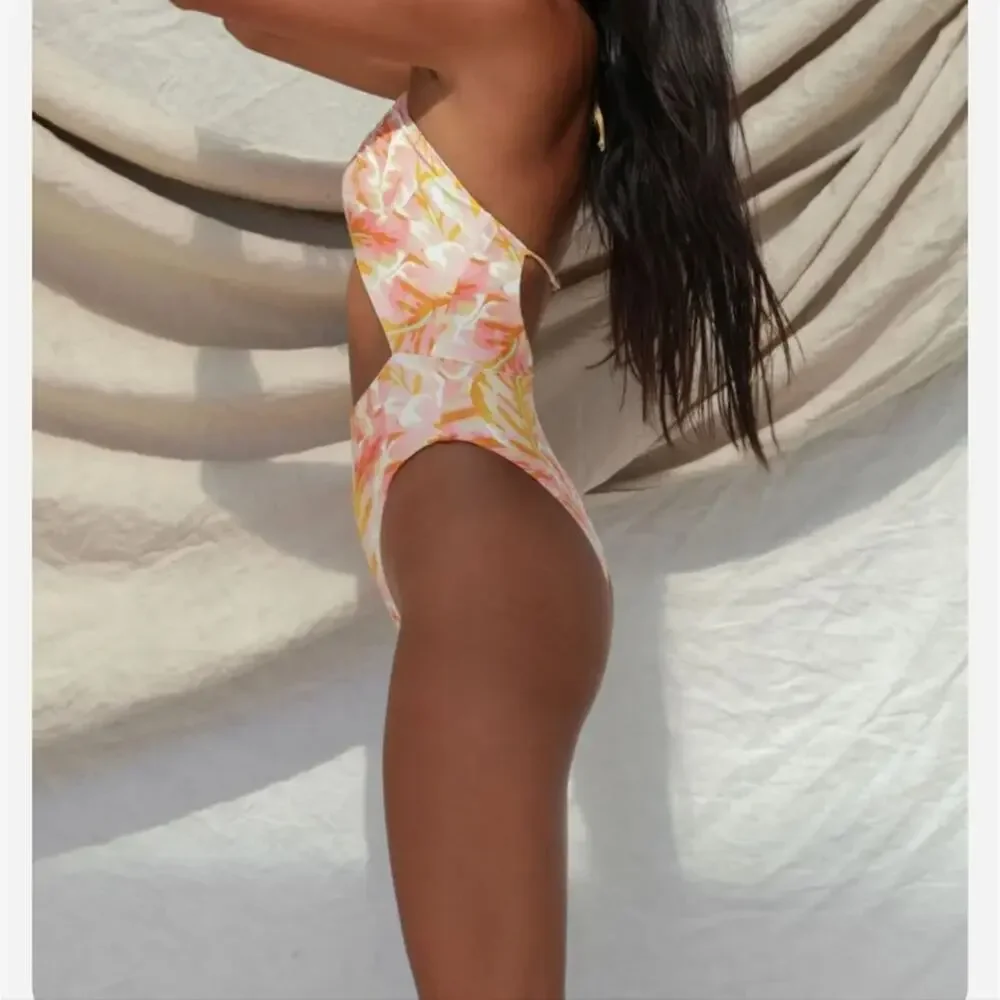 Stone Fox Swim NWT Hot Tropix Floral Riva One-Piece Swimsuit XS